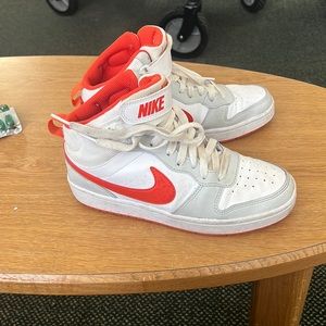 Nike Boys Court Borough 2